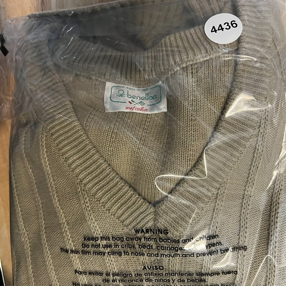Vintage United Colors of Benetton V-neck‎ Knit Beige Sweater Vest Adult XL Italy - Picture 12 of 12